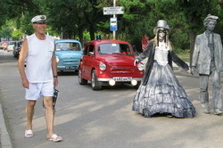 В Евпатории устроили парад «запорожцев» 