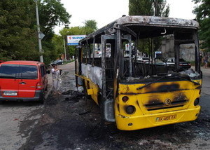 Спасатели МЧС тушили пожар в… маршрутке 