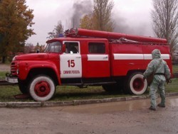 Житель Крыма бесплатно работает пожарным 