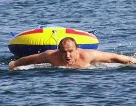 Пловец-марафонец собирается пересечь Севастопольскую бухту 