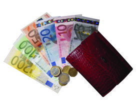 Немцы одарят «бедные» районы Крыма валютой 