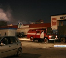 В Керчи сгорели бутики на центральном рынке 