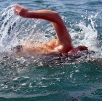 Севастопольский пловец-экстремал замахнулся на Средиземное море 