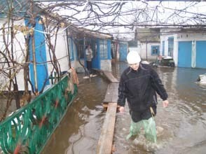 Наводнение в Красноперекопске: потоплены около 60 домов 