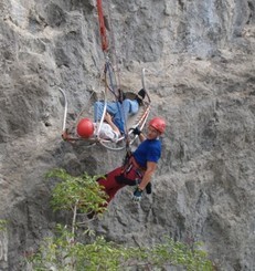 В Ялте за сутки спасли трех горе-альпинистов 