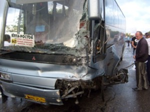 На выезде из Симферополя в ДТП попал автобус с российскими туристами