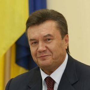 Янукович встретится с представителями крымскотатарского народа