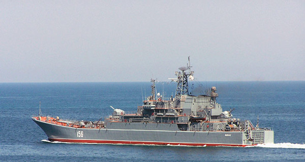 В Керчи судно ЧФ РФ несколько дней будет принимать экскурсантов