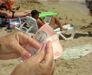 Евпаторийские пляжи, где берут деньги, будут «урезать»