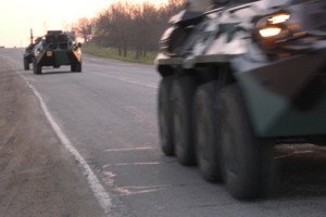 Военные готовятся к маневрам в Крыму 