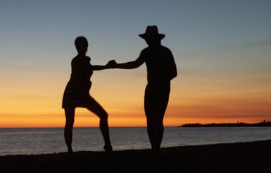В Севастополе на берегу моря зажгут под латиноамериканские танцы