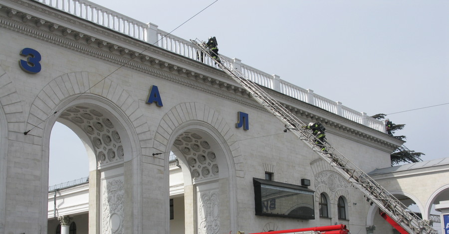 Симферопольский вокзал пережил 5-балльное землетрясение