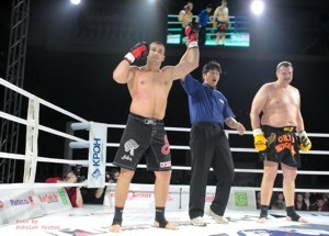 Севастополец выиграл чемпионат мира по тайскому боксу за минуту