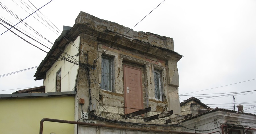 В Симферополе пересчитают аварийные балконы