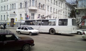 Севастополские троллейбусники не могут привыкнуть к транспортной реформе и гоняют по встречке