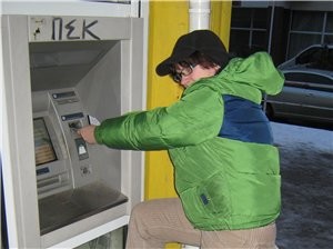 За месяц керченские малолетки взломали семь банкоматов