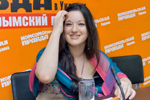 Участница проекта «Голос країни» Севиль Меметова: «Руслану люблю как маму!»