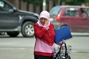 Мусульманки требуют разрешить фотографироваться для водительских прав в хиджабе
