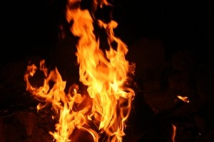 В Бахчисарае уже  вторые сутки бушует пожар