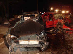 На крымской дороге в ДТП сгорело авто, есть жертвы