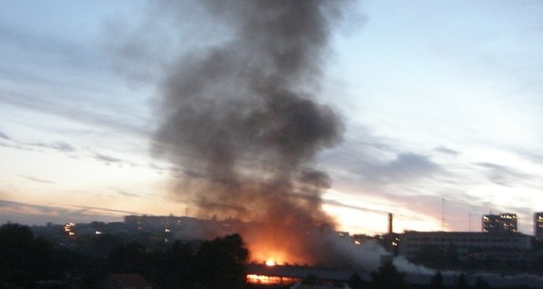 На Крымском полуострове загорелся второй завод