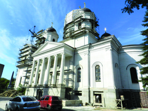 Купола Александро-Невского собора в Симферополе покроют 3,5 килограммами чистого золота