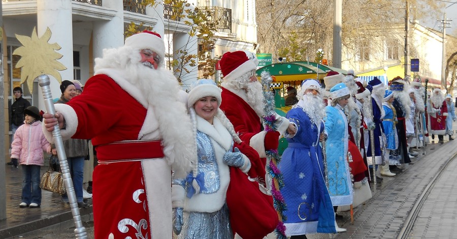В Евпатории выберут лучших Деда Мороза и Снегурочку