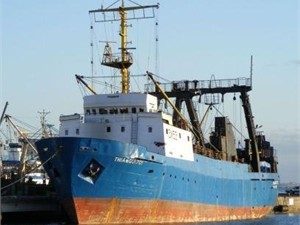 Голодавшие в Африке украинские моряки летят в Крым