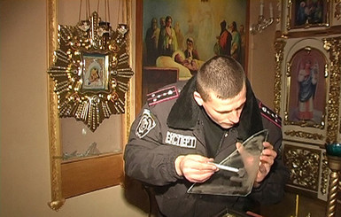 Послушник севастопольского монастыря украл у церкви четверть килограмма золота