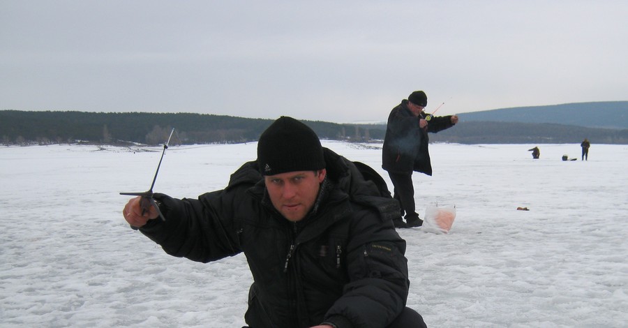 Крымские рыбаки оккупировали замерзшие водоемы 