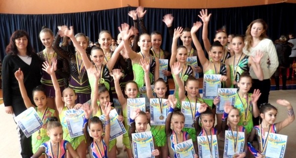 Крымские малышки-гимнастки стали лучшими в Украине 