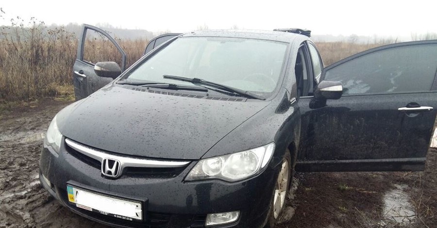 В Киеве полицейские вновь обстреляли авто нарушителя 