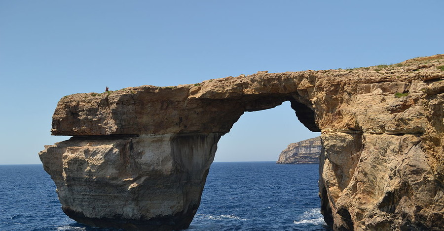 На Мальте разрушилась скала, возле которой снимали 