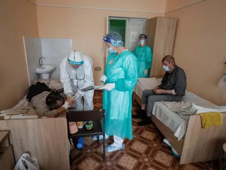 Коронавірус в Україні: майже 12 тисяч нових випадків та 557 смертей за добу