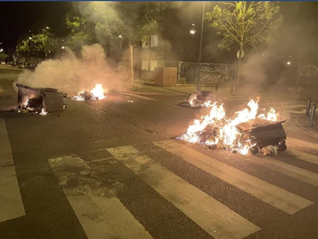 Через вбивство підлітка поліцейським у Франції спалахнули протести