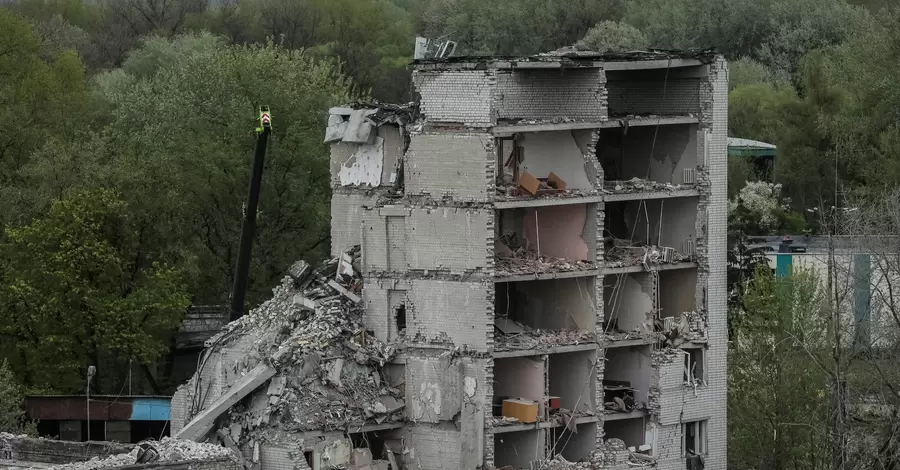 Росія завдала ракетного удару по Чернігову, загинуло щонайменше 17 людей