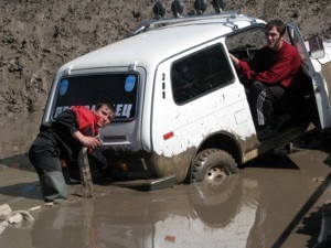 Внедорожники месили грязь в Трудовом 