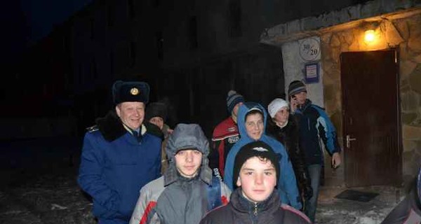 Из-за холодов в Крыму дети-сироты ходят в баню к зенитчикам